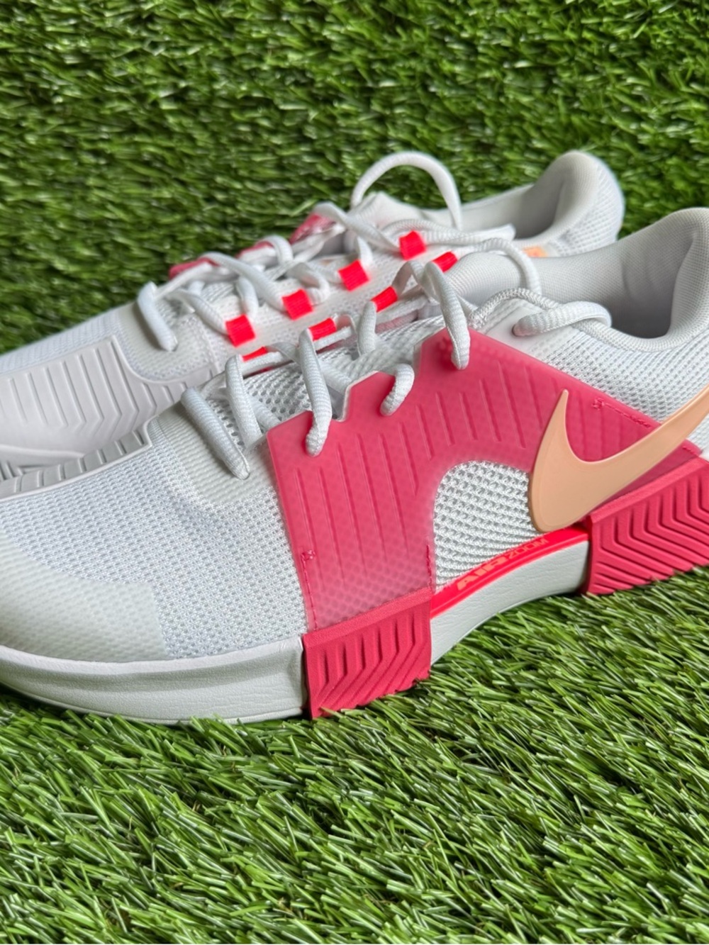 Nike Zoom GP Challenge 1 Womens HC Tennis Shoes 10 W Pink Hot Crimson FB3148-102